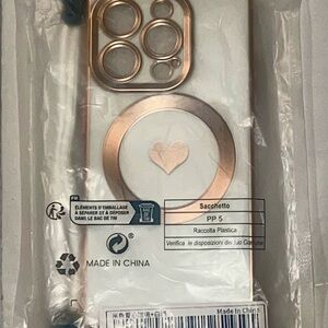 ✨ Brand New iPhone 15 Pro Case – Clear with Gold Trim ✨